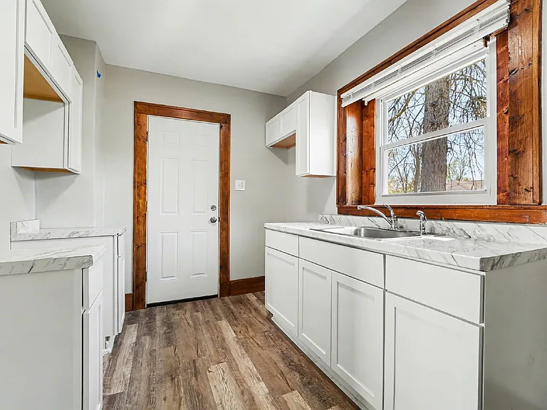 15818 Westbrook St — Photo 12