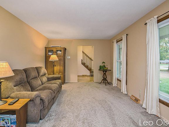 2nd image of 760 Alles Dr SW