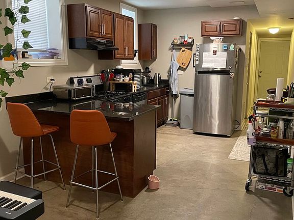 3rd image of 2534 W Augusta Blvd APT 1G
