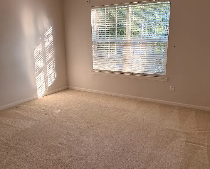 12019 Humboldt Dr — Photo 14