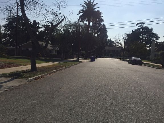 5th image of 1546 N Palomares St