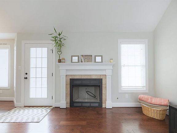 2nd image of 219 Wynbrooke Pl