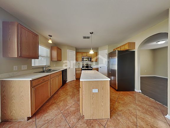 3rd image of 12621 Lake Vista Dr