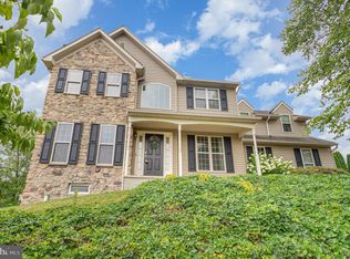 2 Ferndale Rd, Seven Valleys, PA 17360