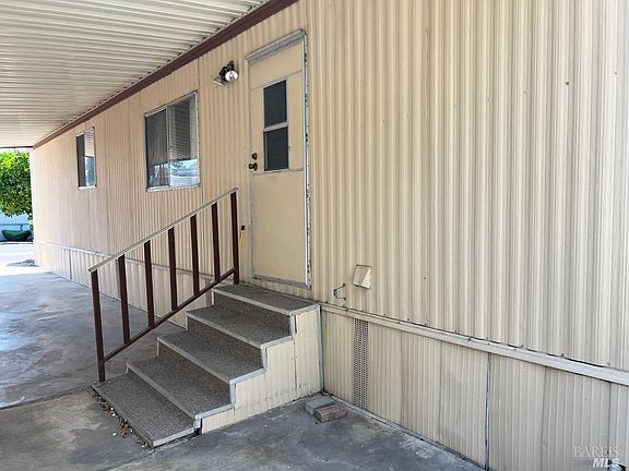 3rd image of 704 Sequoia Street