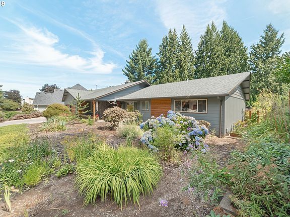 2nd image of 7205 NE 74th Ave