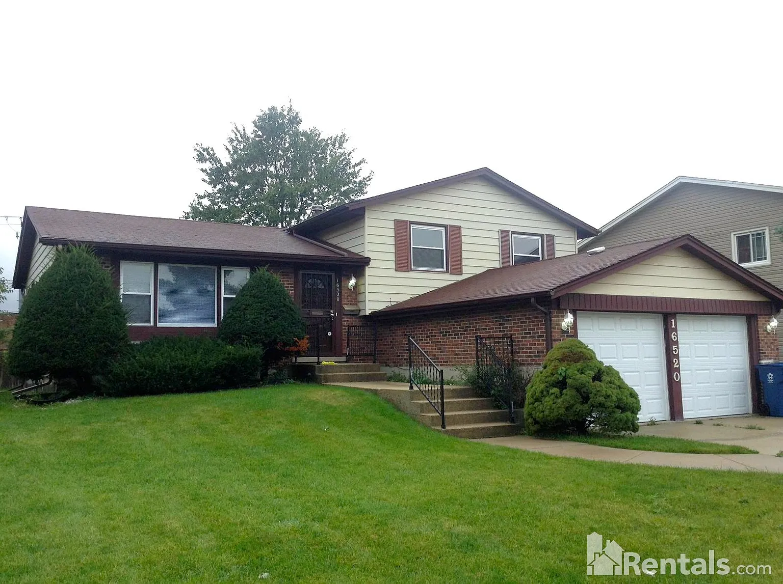 16520 Prairie Ave photo 1