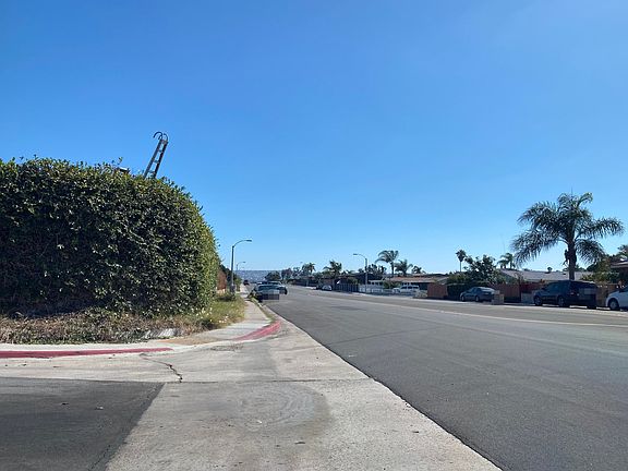 5th image of 3476 Rosa Linda St