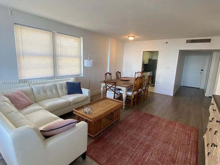 100 Lincoln Rd #721 — Photo 3