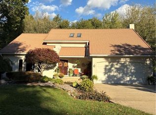 391 Centennial Dr, Vienna, OH 44473