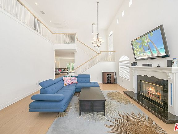3rd image of 12610 Bonaparte Ave