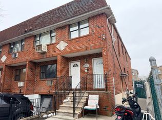 15624 77th St, Howard Beach, NY 11414