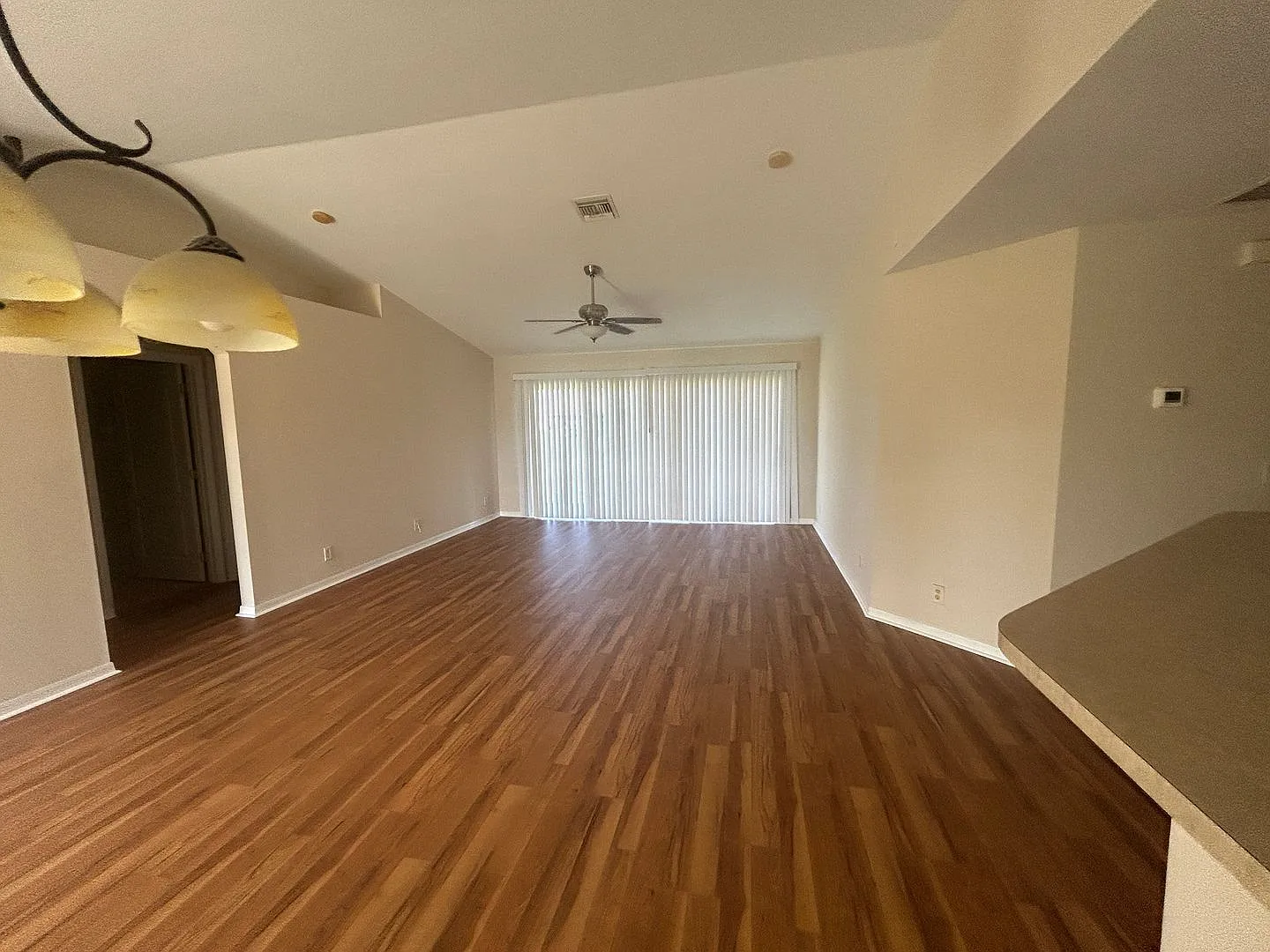 New flooring and freshly painted interior 3/2 Home — Photo 2