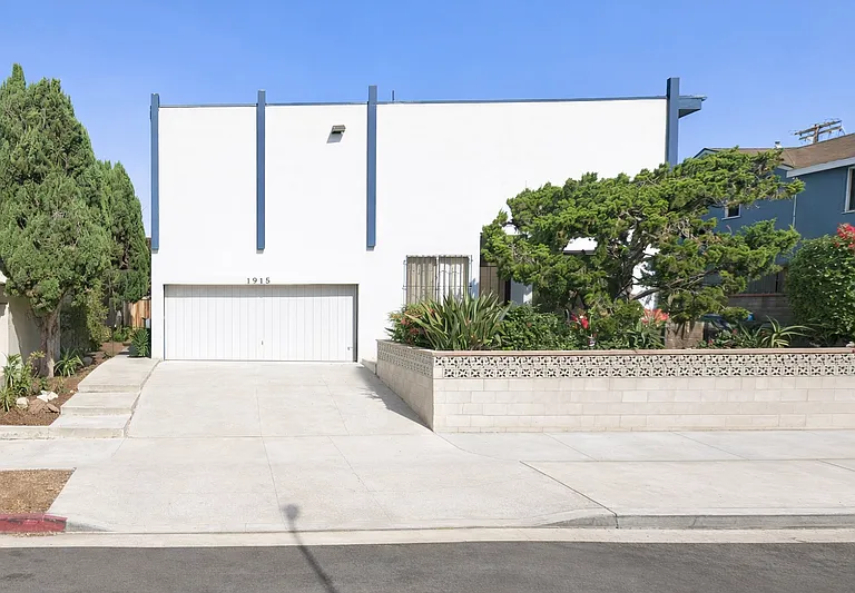 1915 S Longwood Ave #5 — Photo 1