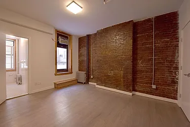 Rented by LEE & ASSOCIATES NYC RESIDENTIAL LLC