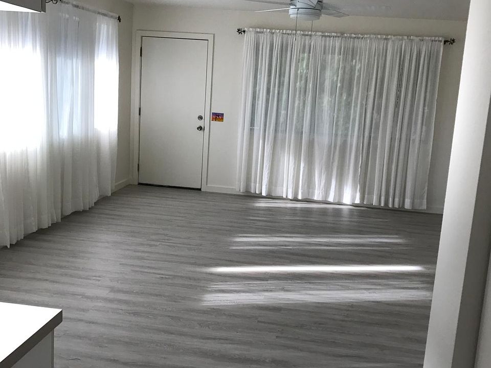 Top floor living room