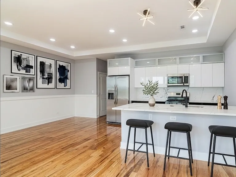 6334 S Langley Ave #3 — Photo 3