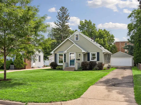 7429 Aldrich Ave S, Richfield, MN 55423