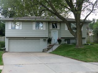 12749 Fowler Cir, Omaha, NE 68164