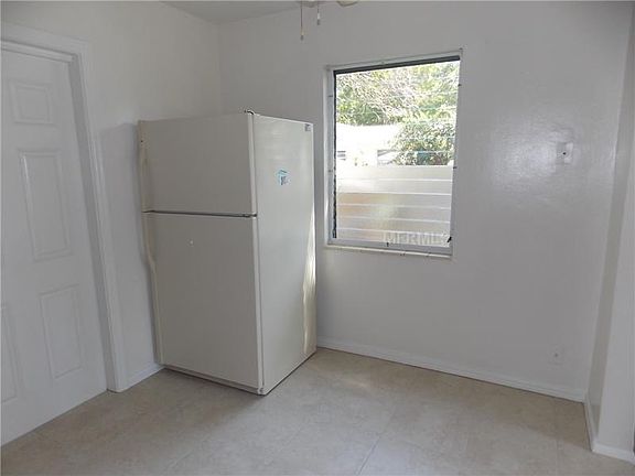 5th image of 6016 Pershing St NE
