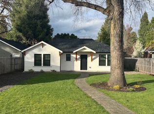 370 E East St, Jacksonville, OR