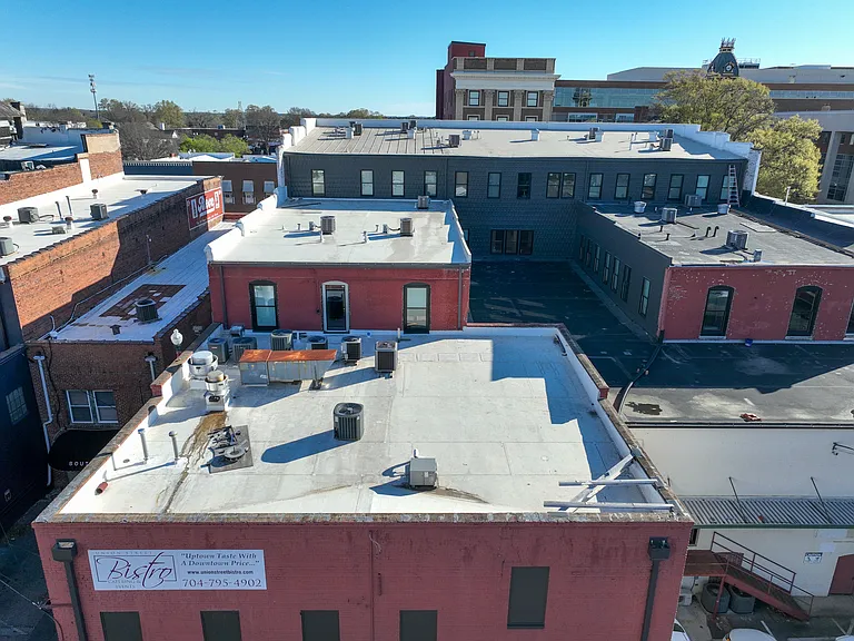 52 Union St S #204 — Photo 11