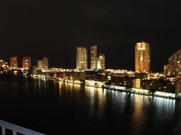 301 174th St APT 2417, Sunny Isles Beach, FL 33160