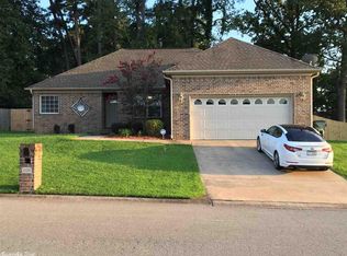 1119 Heights Rd, Benton, AR 72019