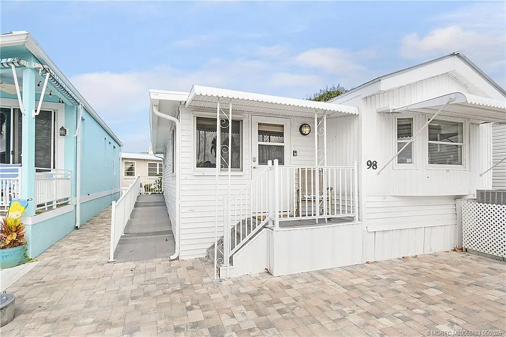 2 bed, 1.0 bath, 800 sqft, $4,000 — Photo 3