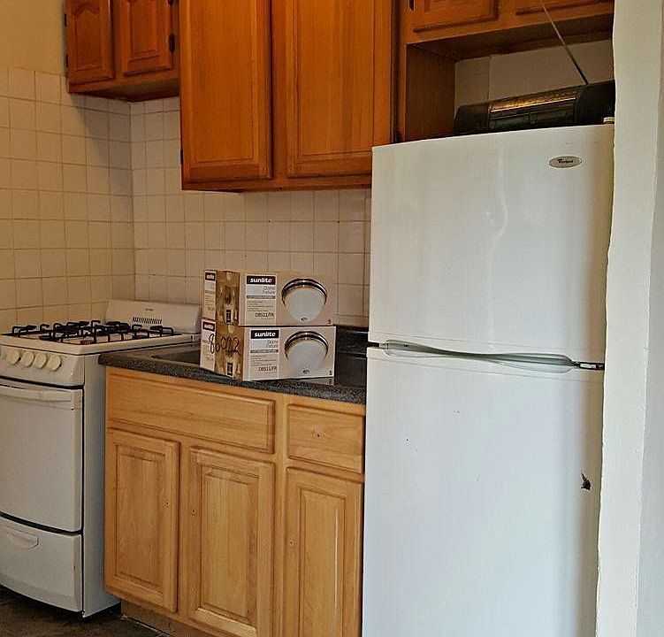 1st image of 25 Tennis Ct APT 3B