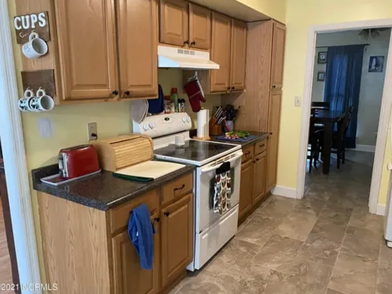 513 Crissy Dr — Photo 5