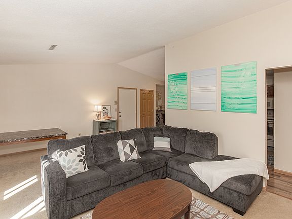 3rd image of 3260 Parkwild Dr APT 3D