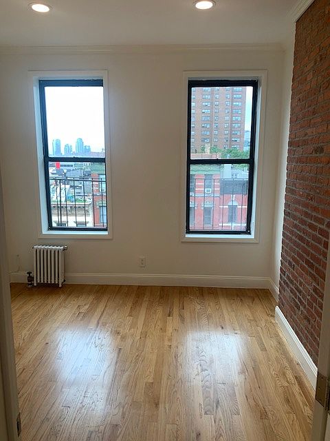 1st image of 21 1st Ave APT 38F