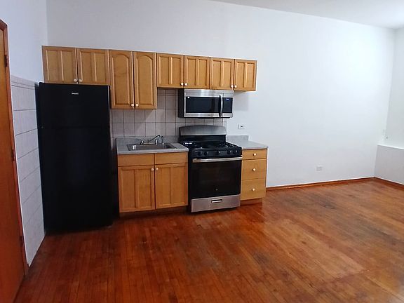 5th image of 4810 W Barry Ave #1W
