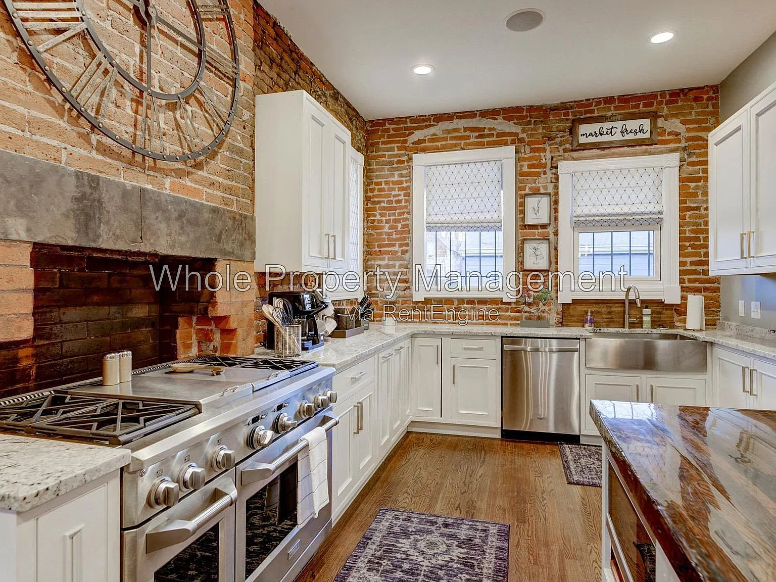 5 bed, 5.0 bath, 3300 sqft, $4,700 — Photo 2