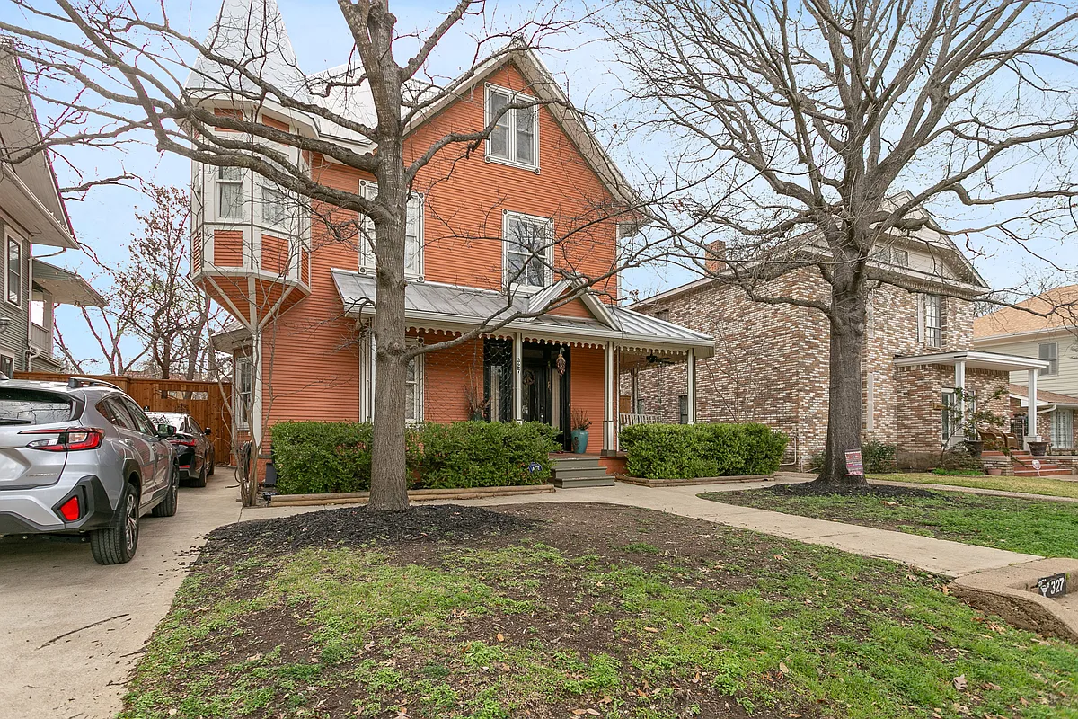 Building Photo - 327 S Edgefield Ave