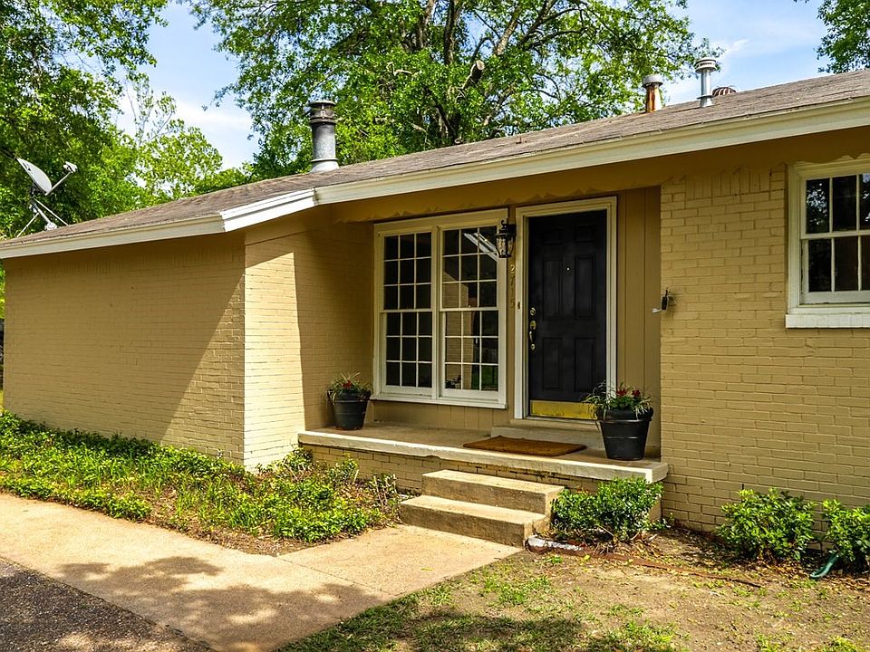 Great Home For Sale by UT! 