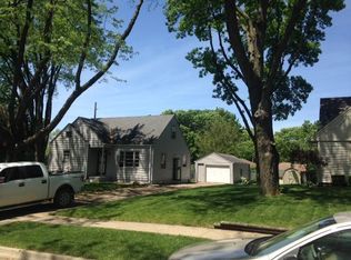 7129 Airline Ave, Urbandale, IA 50322