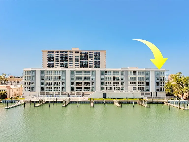 Top Floor, Corner unit. Sunrise to Sunset Views