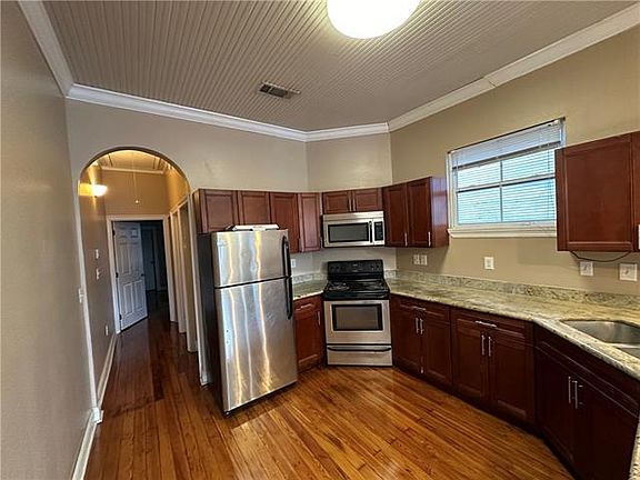 3rd image of 1718 Desire St