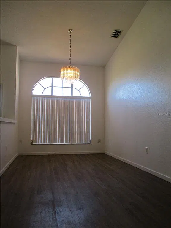 3 bed, 3.0 bath, 2182 sqft, $2,000 — Photo 3