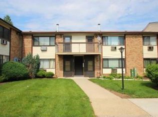 328 Cricket Ln #328, Woodbridge, NJ