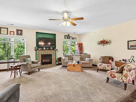 2nd image of 1092 Walnut Ave Unit 218