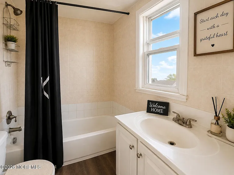 135 Whitehead Ave #UPSTAIRS — Photo 8