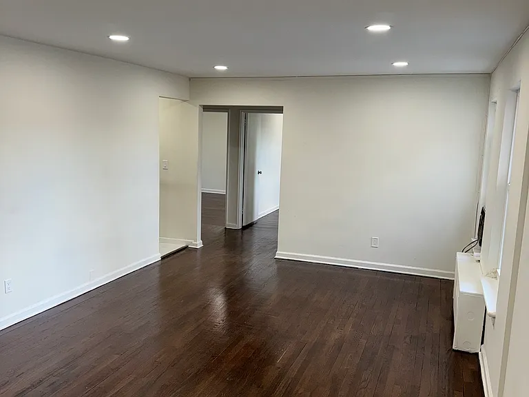 596 Chestnut St #E — Photo 5