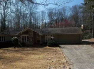 3126 Mountain Creek Cir NE, Roswell, GA 30075