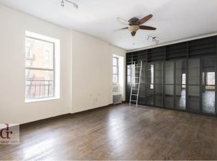 300 E 6th St APT 4, New York, NY 10003