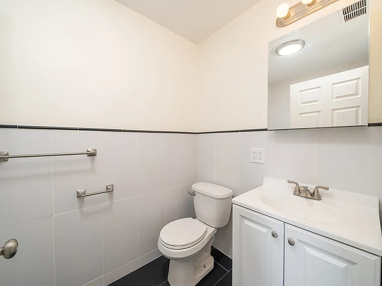 271.5 Grant Ave #2 — Photo 14