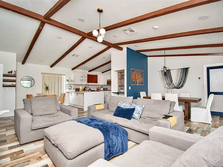 6557 Country Wood Way — Photo 9