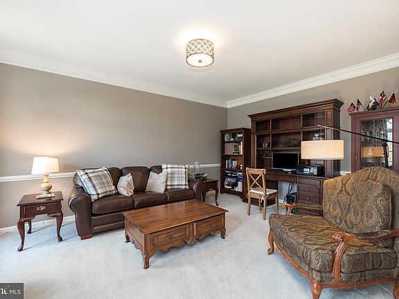 5th image of 207 Liberty Bell Cir